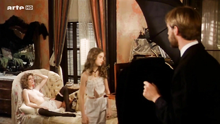 Nude video with Susan Sarandon nude - Pretty Baby (1978)