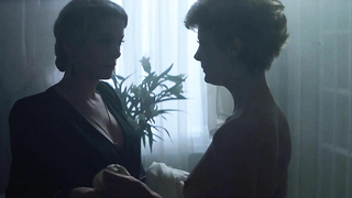 Susan Sarandon desnuda, Catherine Deneuve desnuda, escena de sexo de El hambre (1983)