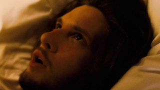 Элиза Душку обнаженная, сексуальная сцена из фильма «Взаперти» (2010)