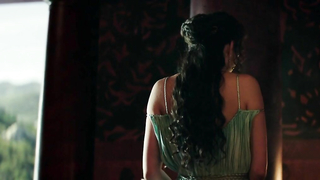 Irina Shayk, Karolina Szymczak - Herkül (2014)