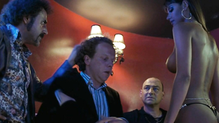 Catalina Denis nue, scène de sexe de Le Mac (2010)