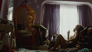 Nude video with Halle Berry - Frankie & Alice (2010)