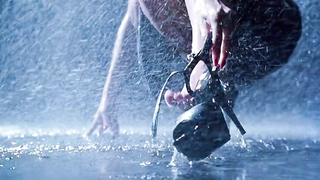 Pamela Anderson - Fil barbelé (1996)