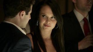 Madison McKinley çıplak, Power s01e03'teki sahne (2014)