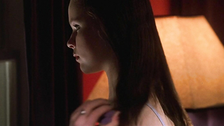 Thora Birch nude , scene in - American Beauty (1999)