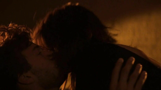 Sonja Kinski nua, cena de sexo de Dark Hearts (2012)