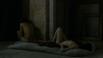 Nude video with Isabelle Adjani - Queen Margot (1994)