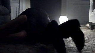 Gabriella Wilde, Cassandra Cruz nuda, scena di sesso da Squatters (2014)