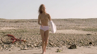 Nude video with Vanessa Paradis - Elisa (1995)