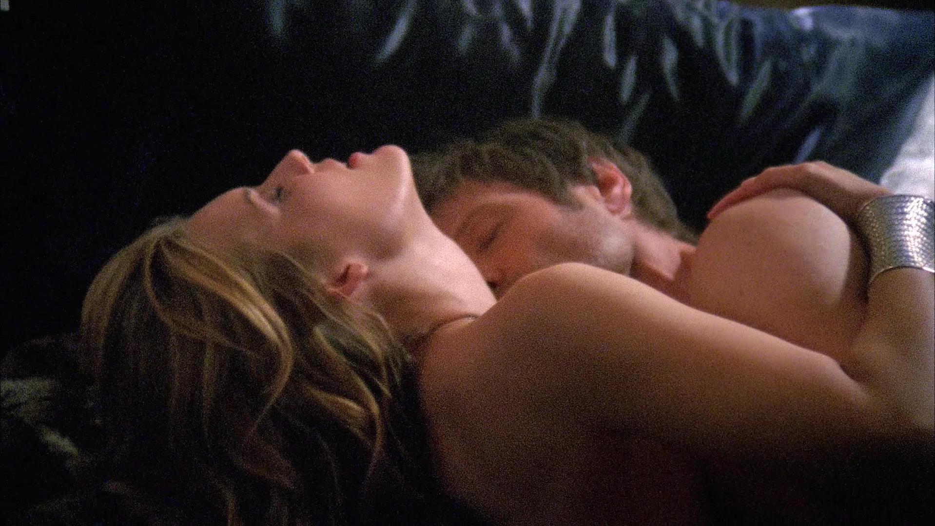 Порно көшеде сиськи көрсетті Эрик пен Эдик пикап видео секс