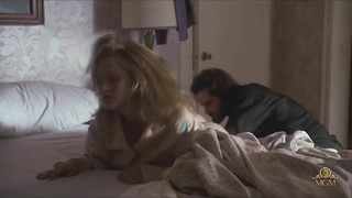 Nude video with Jennifer Jason Leigh - Rush (1991)