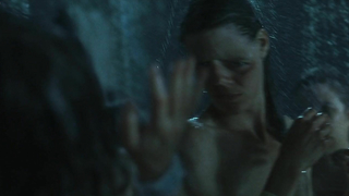 Nude video with Halle Berry - Gothika (2003)