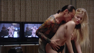 Renee Griffin nua, cena de sexo de Showdown in Little Tokyo (1991)
