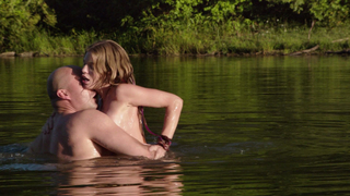 AnnaLynne McCord nue, scène de sexe de Scorned (2013)