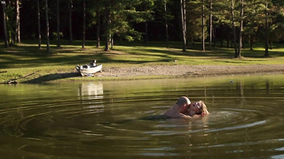AnnaLynne McCord nue, scène de sexe de Scorned (2013)