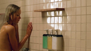 Katrina Bowden çıplak, Nurse 3D (2013) filminden seks sahnesi