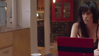 Katrina Bowden çıplak, Nurse 3D (2013) filminden seks sahnesi