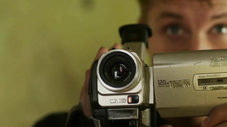 Taylor Cole et Rumer Willis nus, scène de sexe de The Ganzfeld Haunting (2014)