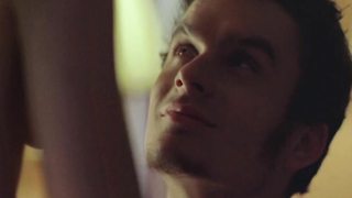 Amanda Ryan çıplak, Açlık (1997) filminden seks sahnesi