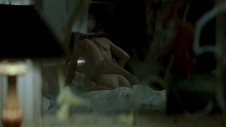 Charlotte Gainsbourg nue, scène de sexe de Happily Ever After (2004)