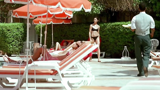 Charlotte Gainsbourg nue, scène de sexe de Happily Ever After (2004)