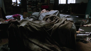 Gwyneth Paltrow A Perfect Murder (1998) filminden çıplak bir seks sahnesi