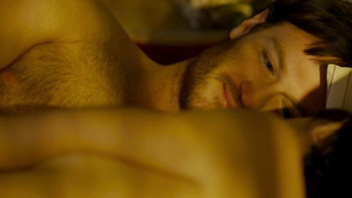 Emma Lung nuda, scena di sesso da Crave (2012)