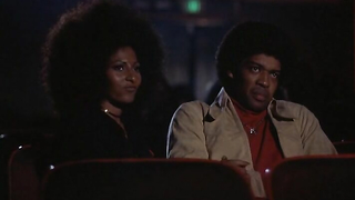 Пэм Гриер обнаженная, сексуальная сцена из фильма «Хитмен» (1972)