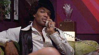 Пэм Гриер обнаженная, сексуальная сцена из фильма «Хитмен» (1972)