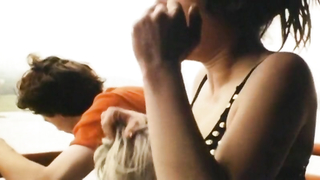 Сабина Тимотео обнаженная, постельная сцена из фильма «Люблю серебряную любовь» (2000)