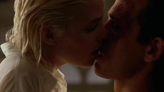 Nude video with Sherilyn Fenn and Kristy McNichol - Two Moon Junction (1988)