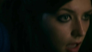 Melia Renee nua, cena de sexo do Tio Nick (2015)