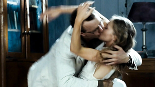 Nude video with Anna Kazuchic - Julenka (2009)