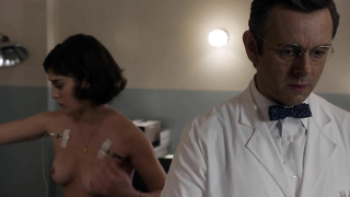 Lizzy Caplan e Helene Yorke nude, scena di sesso da Masters of Sex s01e06 (2013)