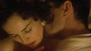 Sharon Stone nue, scène de sexe de A Different Loyalty (2004)