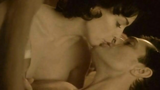Sharon Stone nue, scène de sexe de A Different Loyalty (2004)