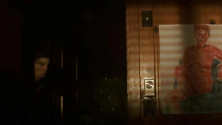 Asia Argento ve Laura Johnson çıplak, Trauma'dan (1993) seks sahnesi