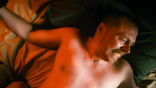 Alice Eve nua, cena de sexo de Big Nothing (2006)