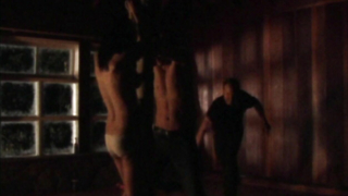 Эротическая сцена Фриды Фаррелл из фильма «За твоими глазами» (2011)