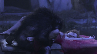 Sadie Frost nue, scène de sexe de Dracula de Bram Stoker (1992)