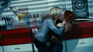 Rachel McAdams ve Noomi Rapace çıplak, Passion'dan (2012) seks sahnesi