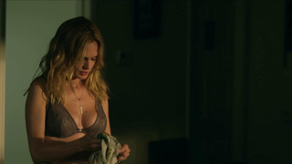 Heather Graham nuda, scena di sesso da Ad ogni prezzo (2012)