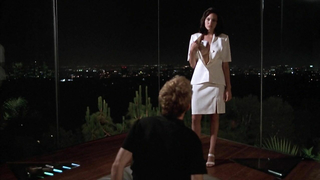 Scena erotica di Angelina Jolie da Playing God (1997)