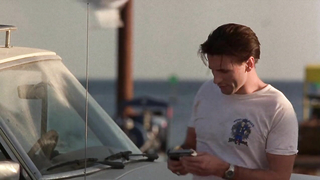 Cindy Crawford çıplak, Fair Game'den (1995) seks sahnesi