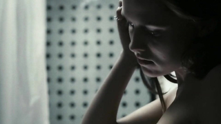 Restraint (2008) filminden Teresa Palmer çıplak, seks sahnesi
