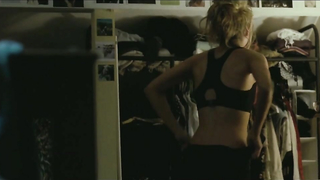 Escena erótica de Teresa Palmer de Bear (2011)