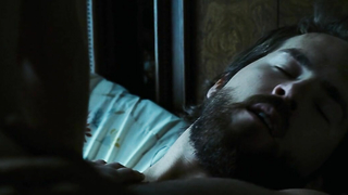 Melissa George nua, cena de sexo de The Amityville Horror (2005)