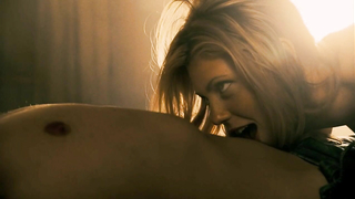 Nude video with Diora Baird scene from Texas Chainsaw Massacre (2006)