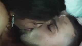 Tante allein beim Küssen erwischt - Maya