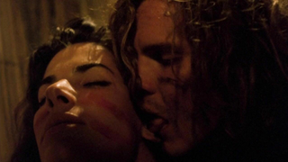 Sandra Bullock desnuda, escena de sexo de Fuego en el Amazonas (1993)